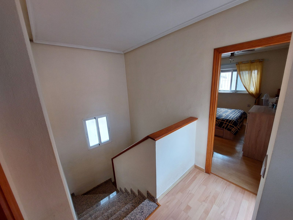 Se vende Villa - Chalet de 3 dormitorios en Costa Blanca, Alicante, España