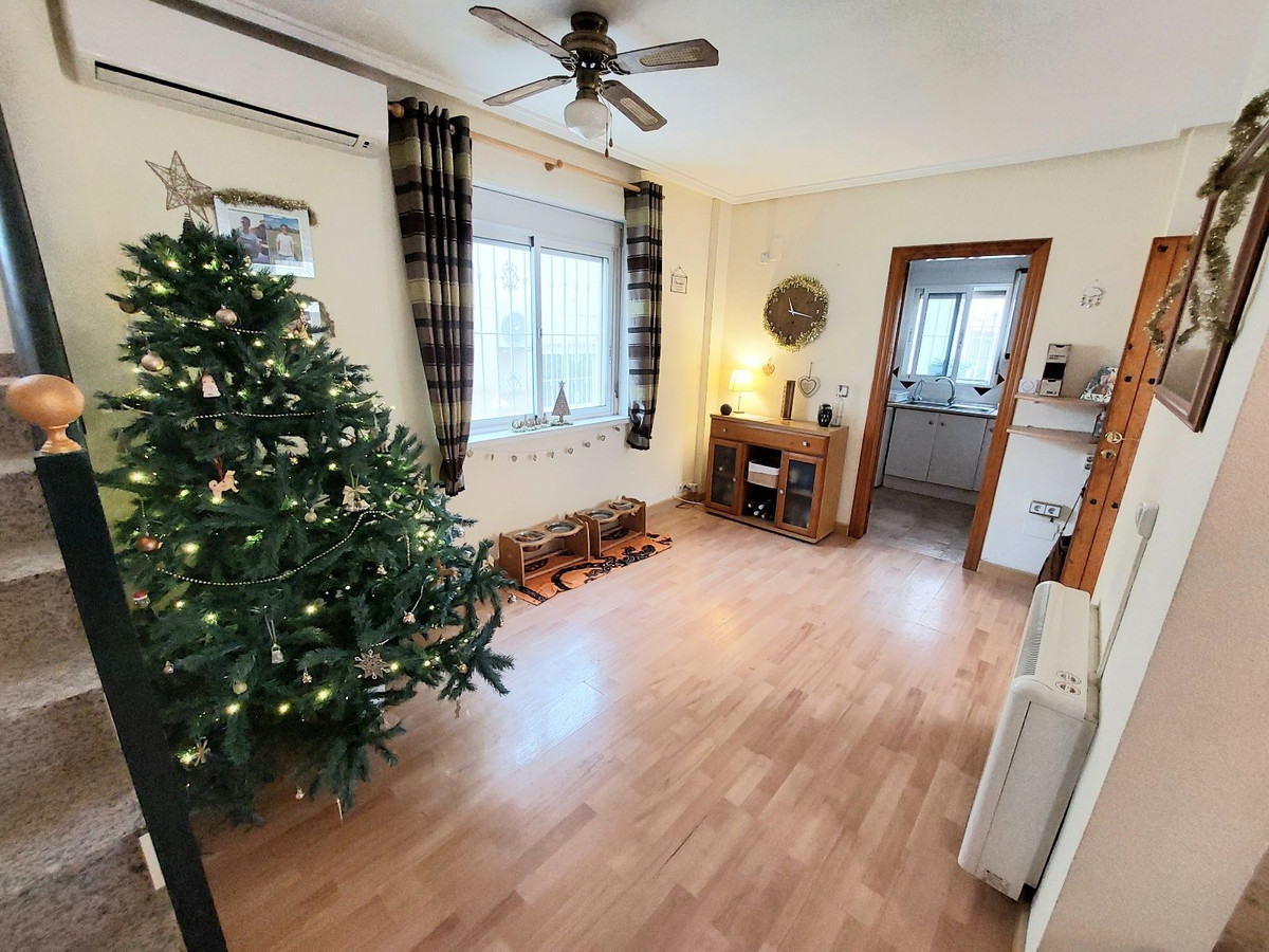 Se vende Villa - Chalet de 3 dormitorios en Costa Blanca, Alicante, España
