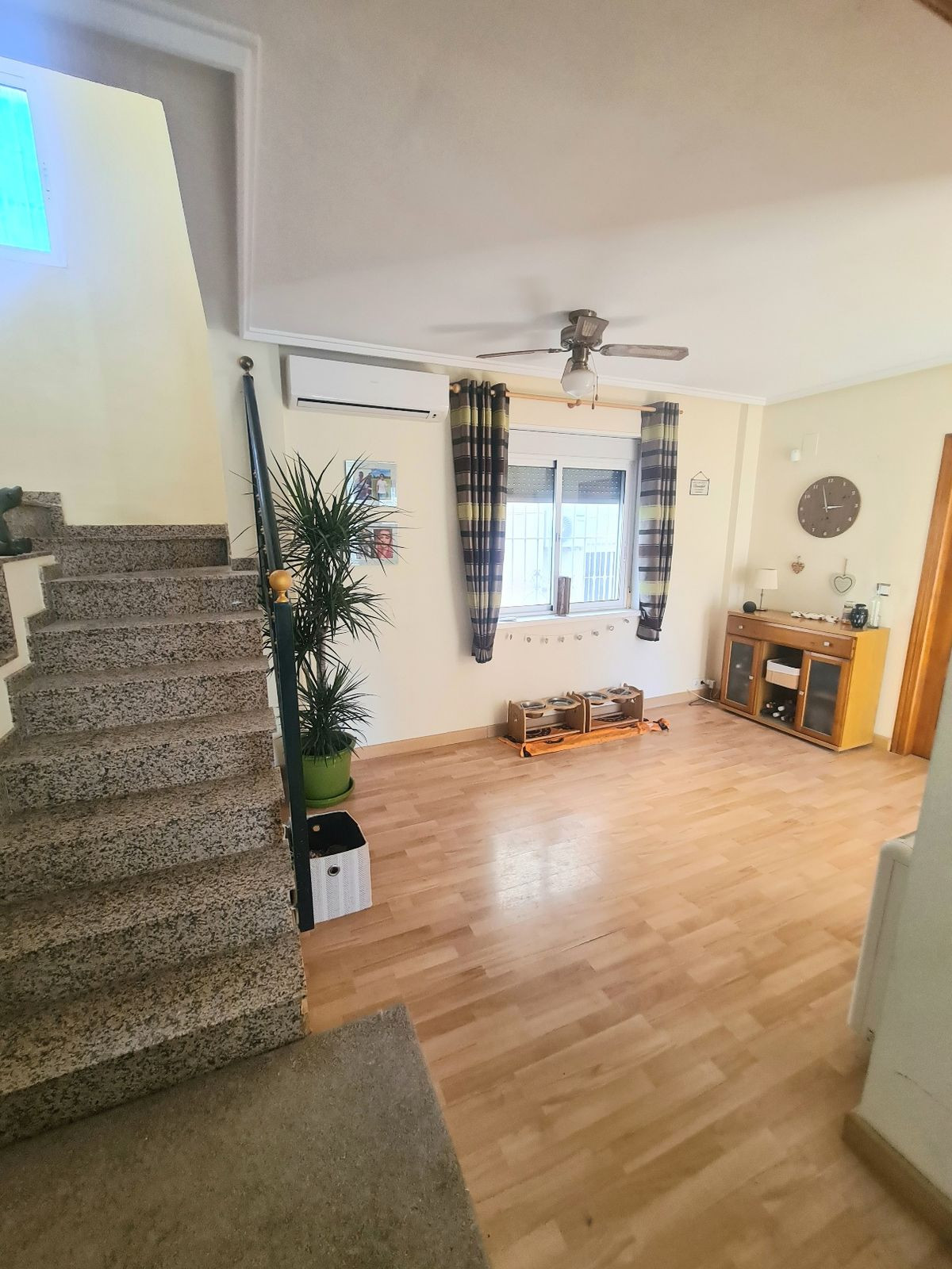 Se vende Villa - Chalet de 3 dormitorios en Costa Blanca, Alicante, España