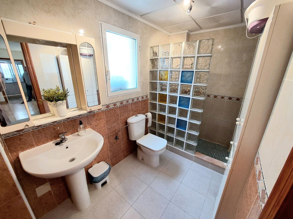 Se vende Villa - Chalet de 3 dormitorios en Costa Blanca, Alicante, España