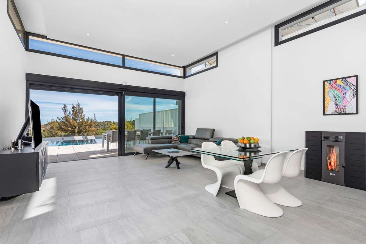 Se vende Villa - Chalet de 4 dormitorios en Costa Blanca, Alicante, España