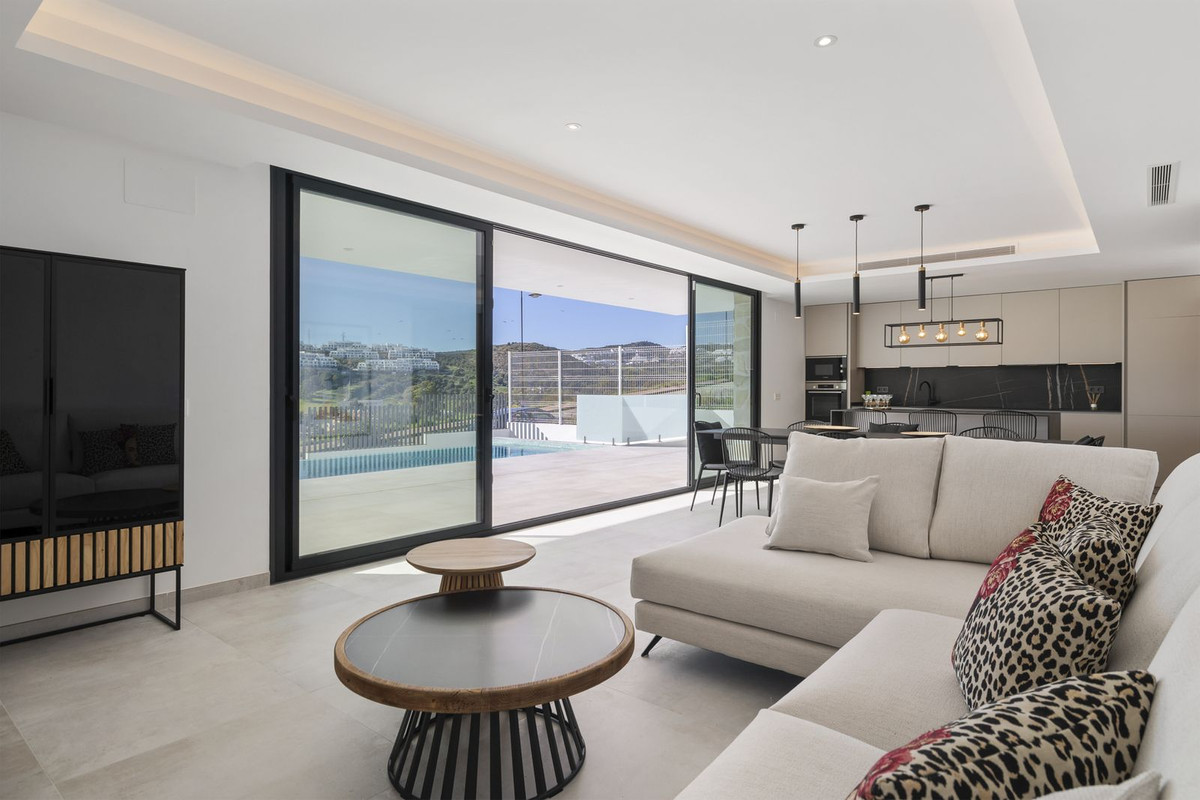 6 Bed Townhouse for sale in La Cala De Mijas Costa Del Sol, Málaga, Spain