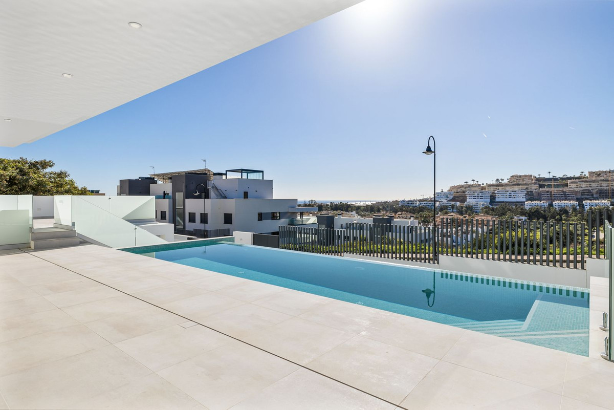 6 Bed Townhouse for sale in La Cala De Mijas Costa Del Sol, Málaga, Spain