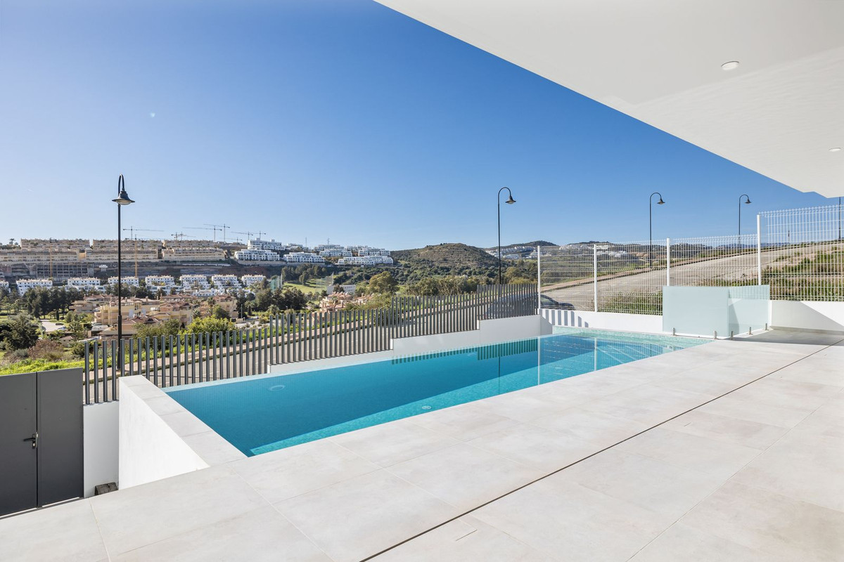 6 Bed Townhouse for sale in La Cala De Mijas Costa Del Sol, Málaga, Spain