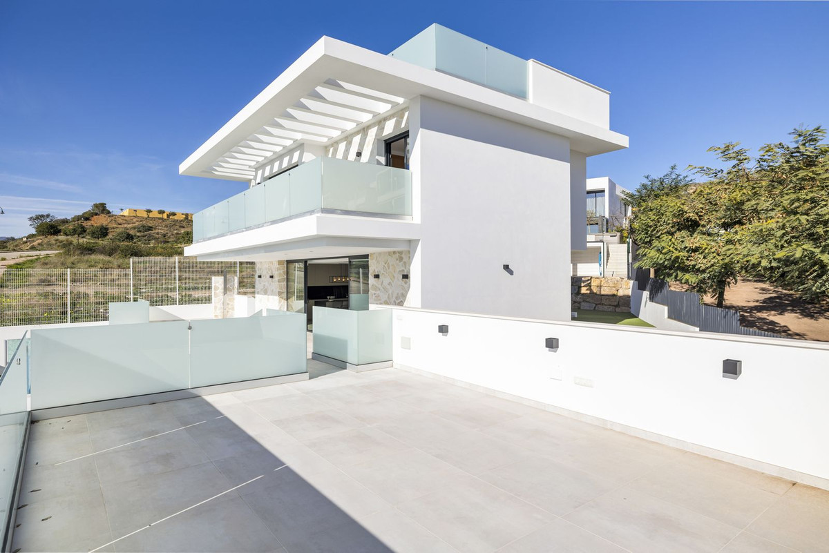 6 Bed Townhouse for sale in La Cala De Mijas Costa Del Sol, Málaga, Spain