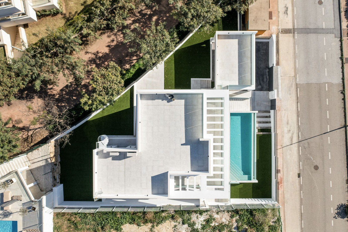 6 Bed Townhouse for sale in La Cala De Mijas Costa Del Sol, Málaga, Spain