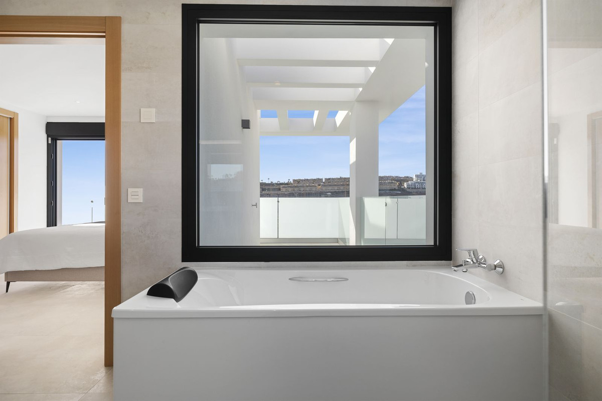 6 Bed Townhouse for sale in La Cala De Mijas Costa Del Sol, Málaga, Spain