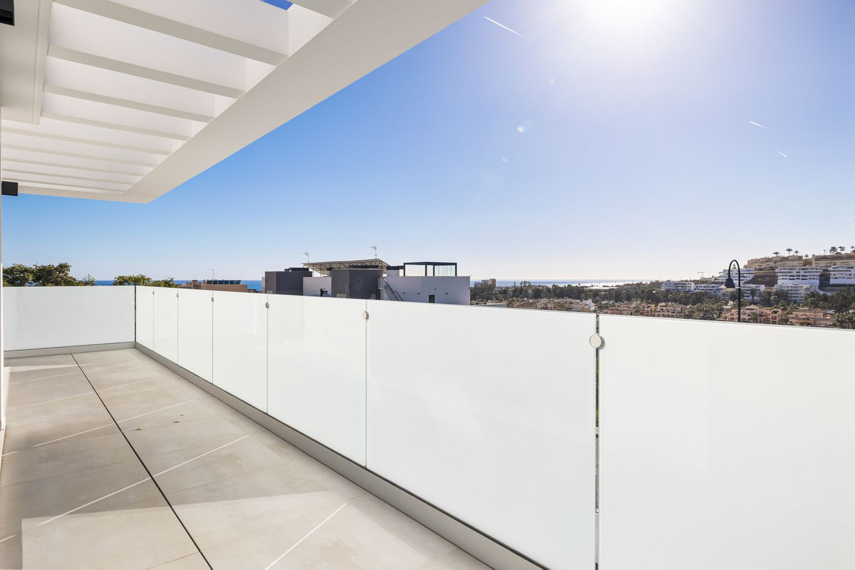 6 Bed Townhouse for sale in La Cala De Mijas Costa Del Sol, Málaga, Spain