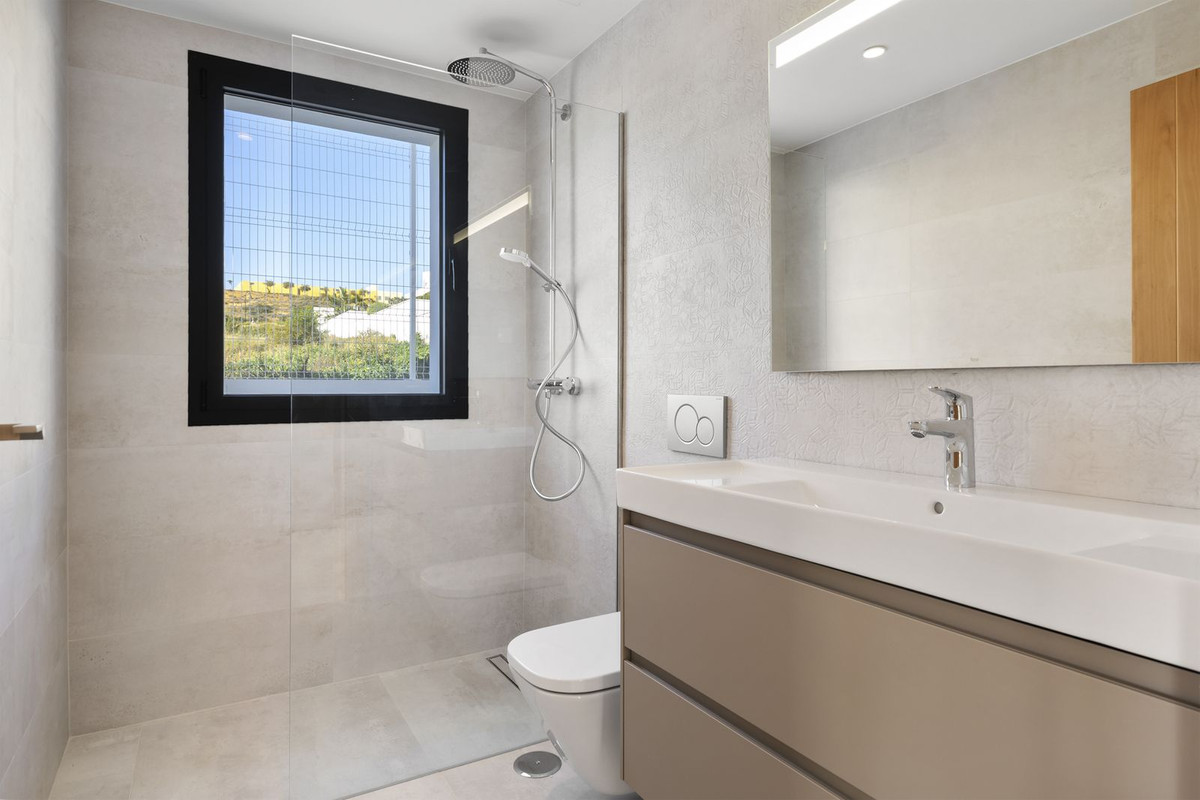 6 Bed Townhouse for sale in La Cala De Mijas Costa Del Sol, Málaga, Spain