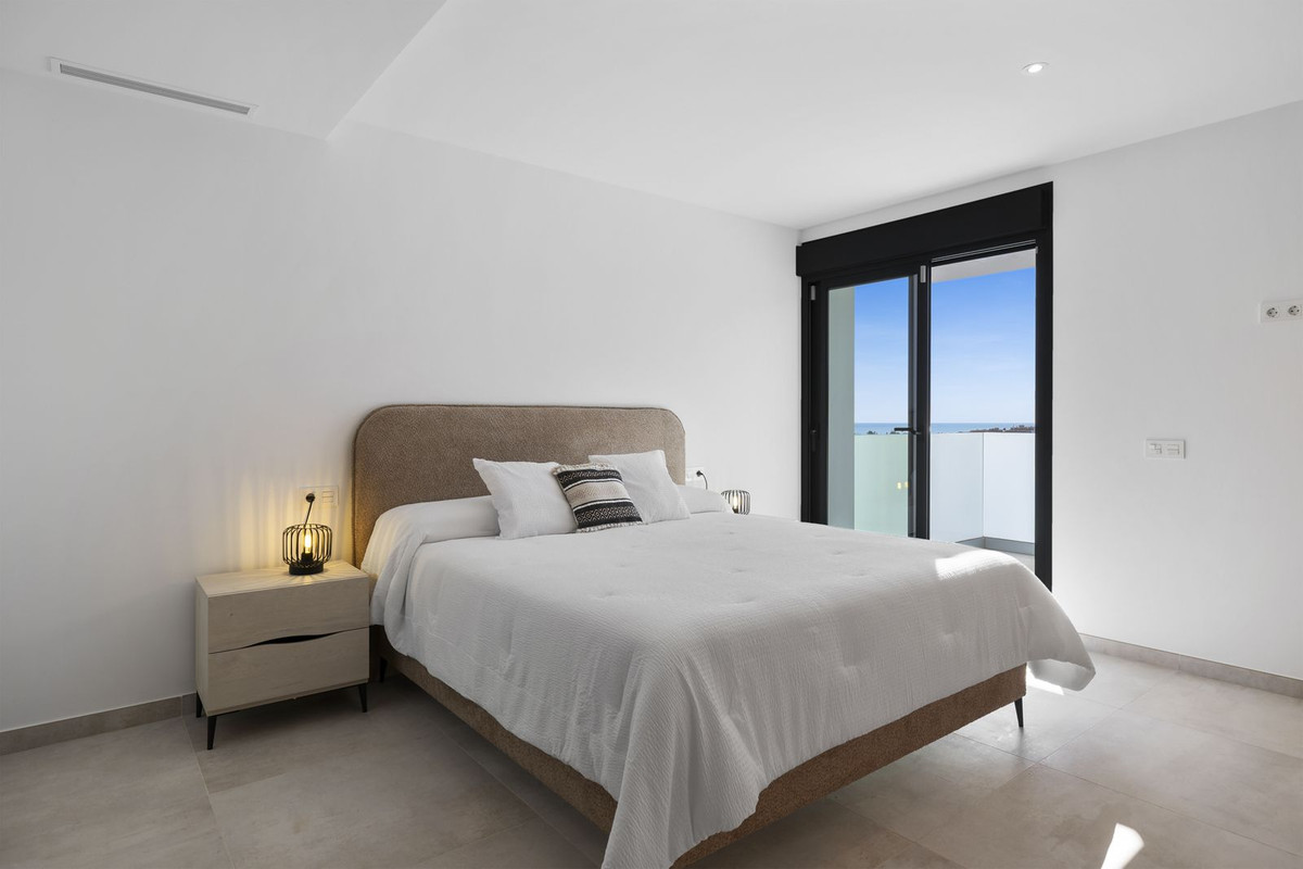 6 Bed Townhouse for sale in La Cala De Mijas Costa Del Sol, Málaga, Spain