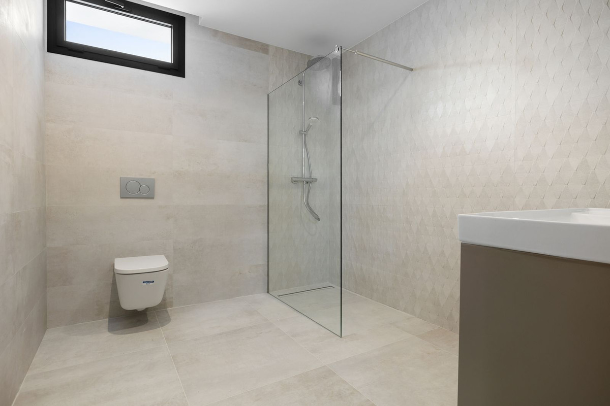 6 Bed Townhouse for sale in La Cala De Mijas Costa Del Sol, Málaga, Spain