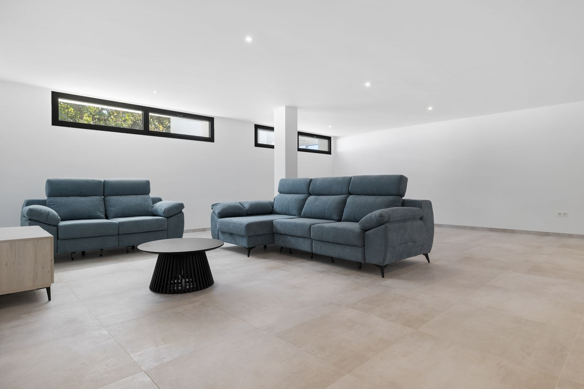 6 Bed Townhouse for sale in La Cala De Mijas Costa Del Sol, Málaga, Spain