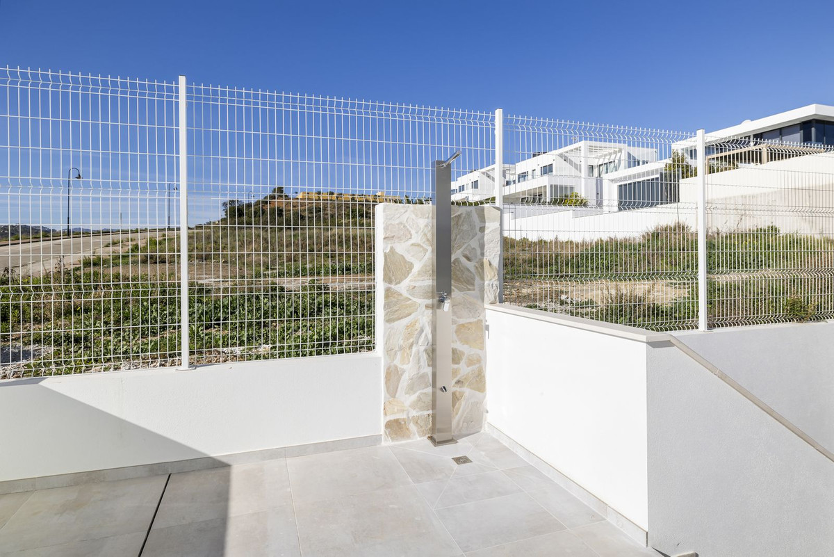 6 Bed Townhouse for sale in La Cala De Mijas Costa Del Sol, Málaga, Spain