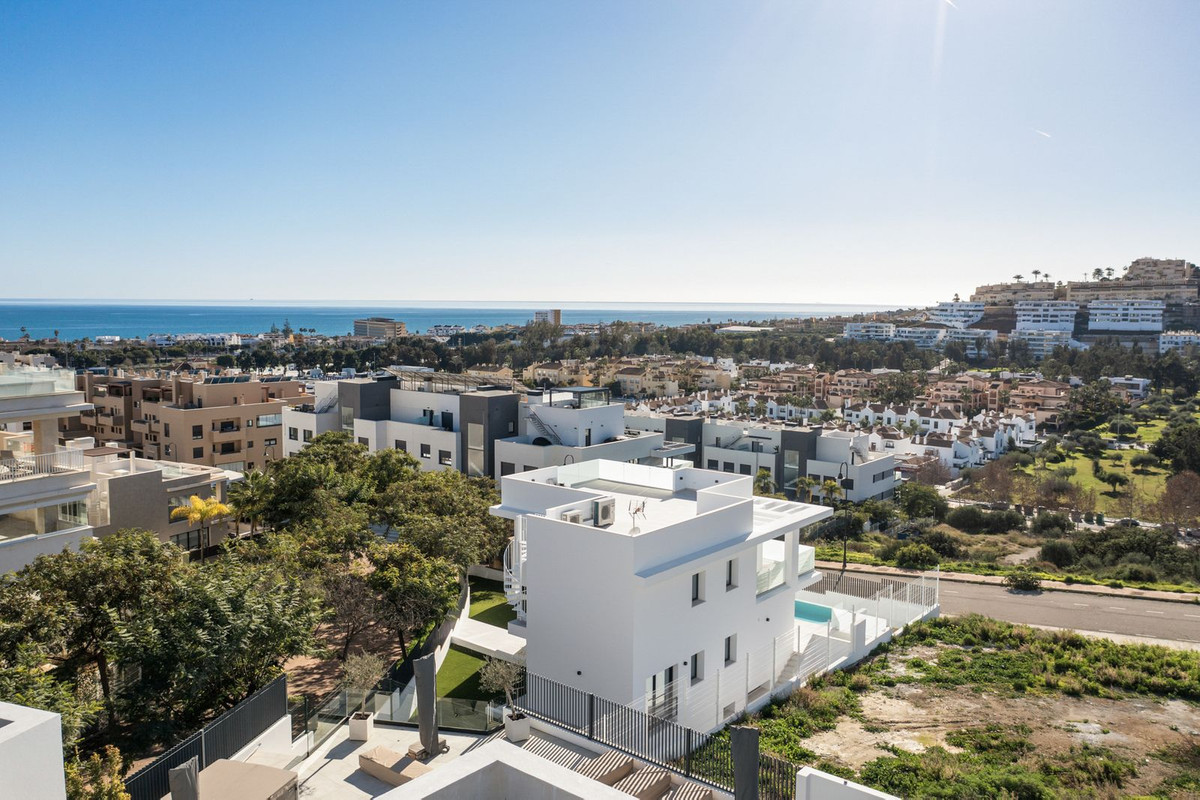 6 Bed Townhouse for sale in La Cala De Mijas Costa Del Sol, Málaga, Spain