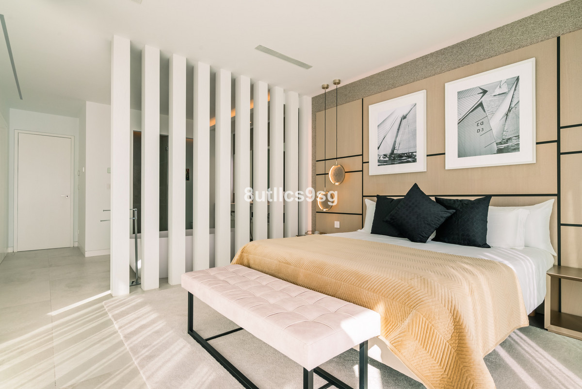 Se vende Villa - Chalet de 5 dormitorios en Costa Del Sol, Málaga, España