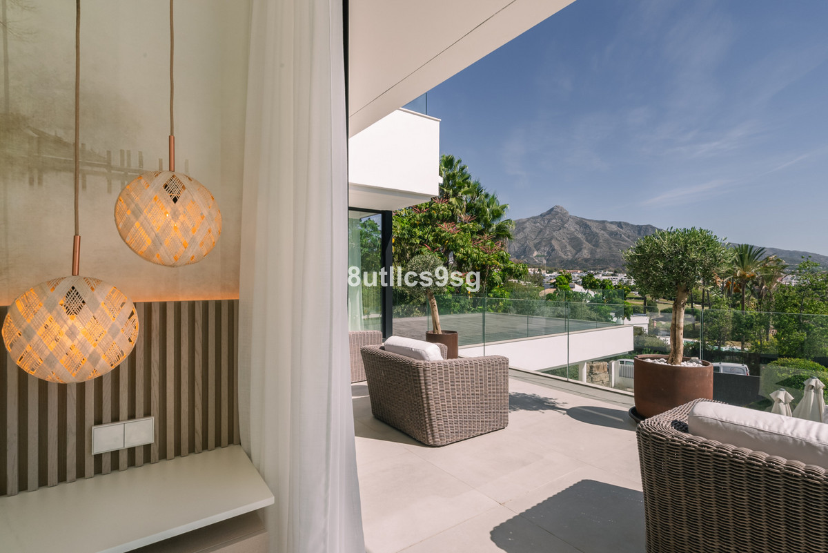Se vende Villa - Chalet de 5 dormitorios en Costa Del Sol, Málaga, España