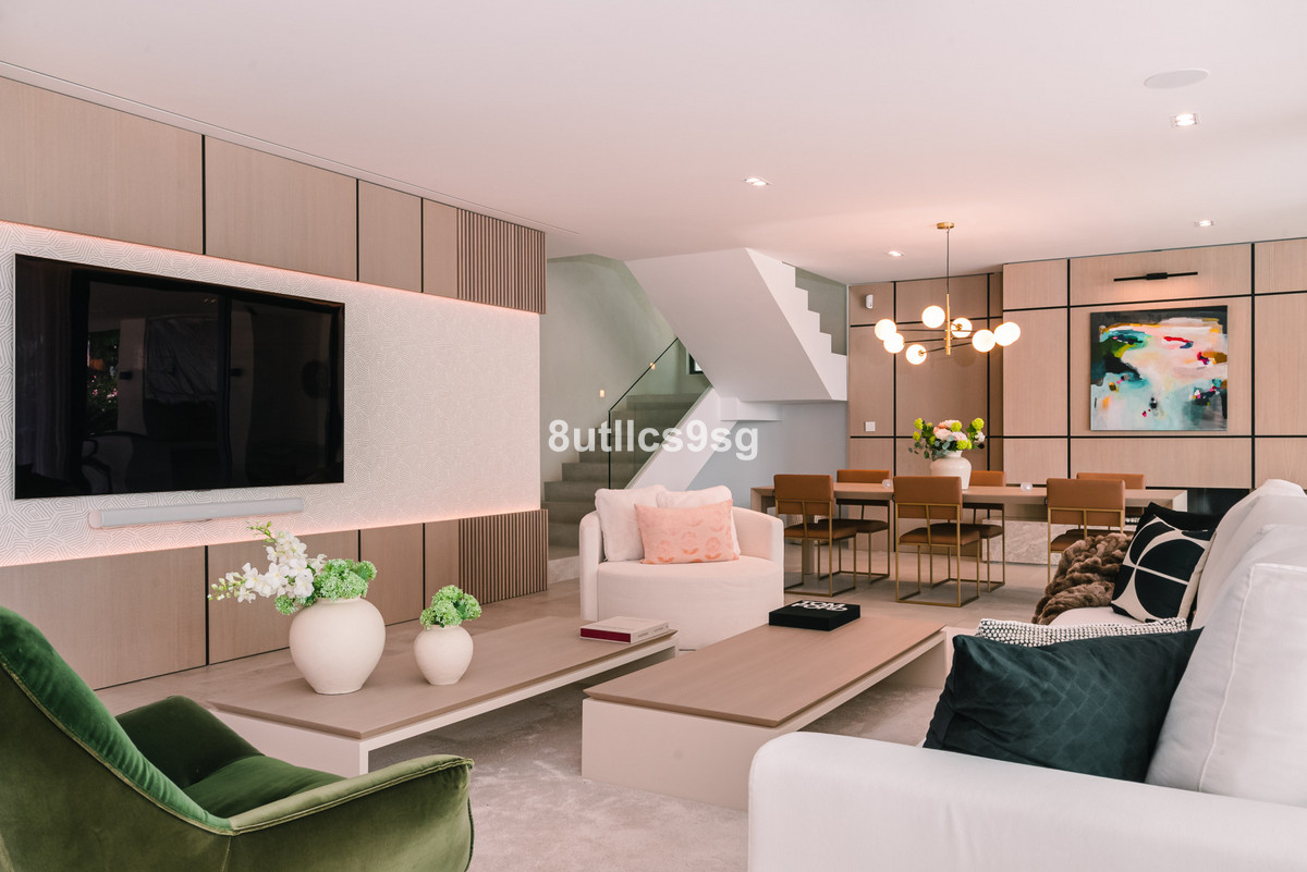 Se vende Villa - Chalet de 5 dormitorios en Costa Del Sol, Málaga, España