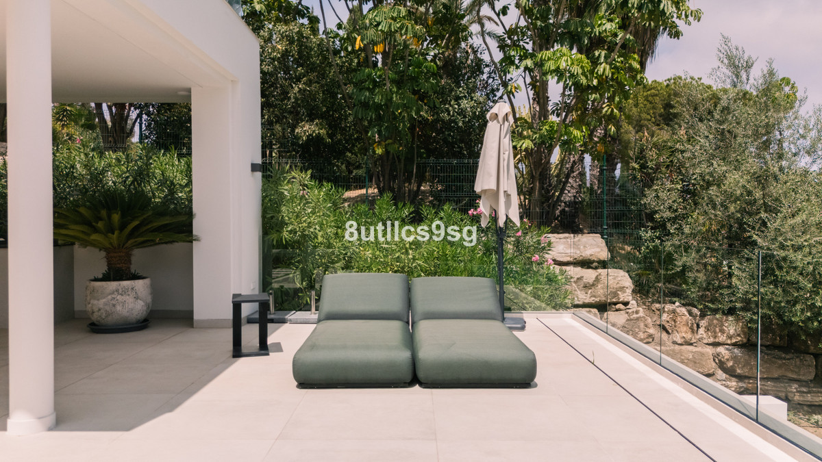 Se vende Villa - Chalet de 5 dormitorios en Costa Del Sol, Málaga, España