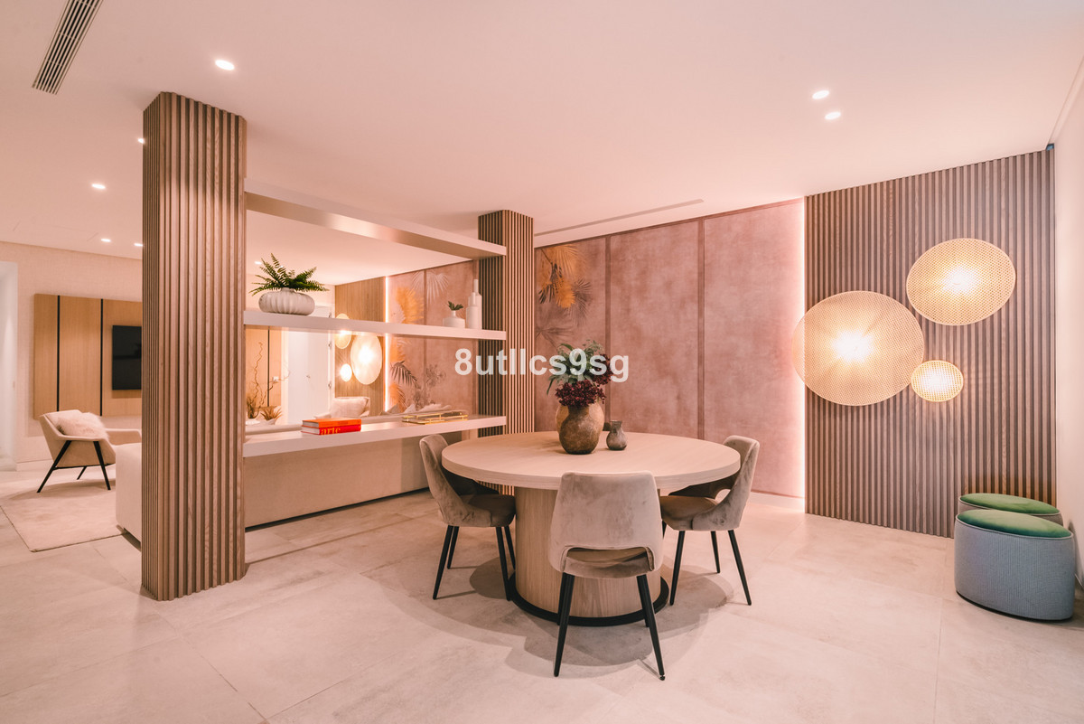 Se vende Villa - Chalet de 5 dormitorios en Costa Del Sol, Málaga, España