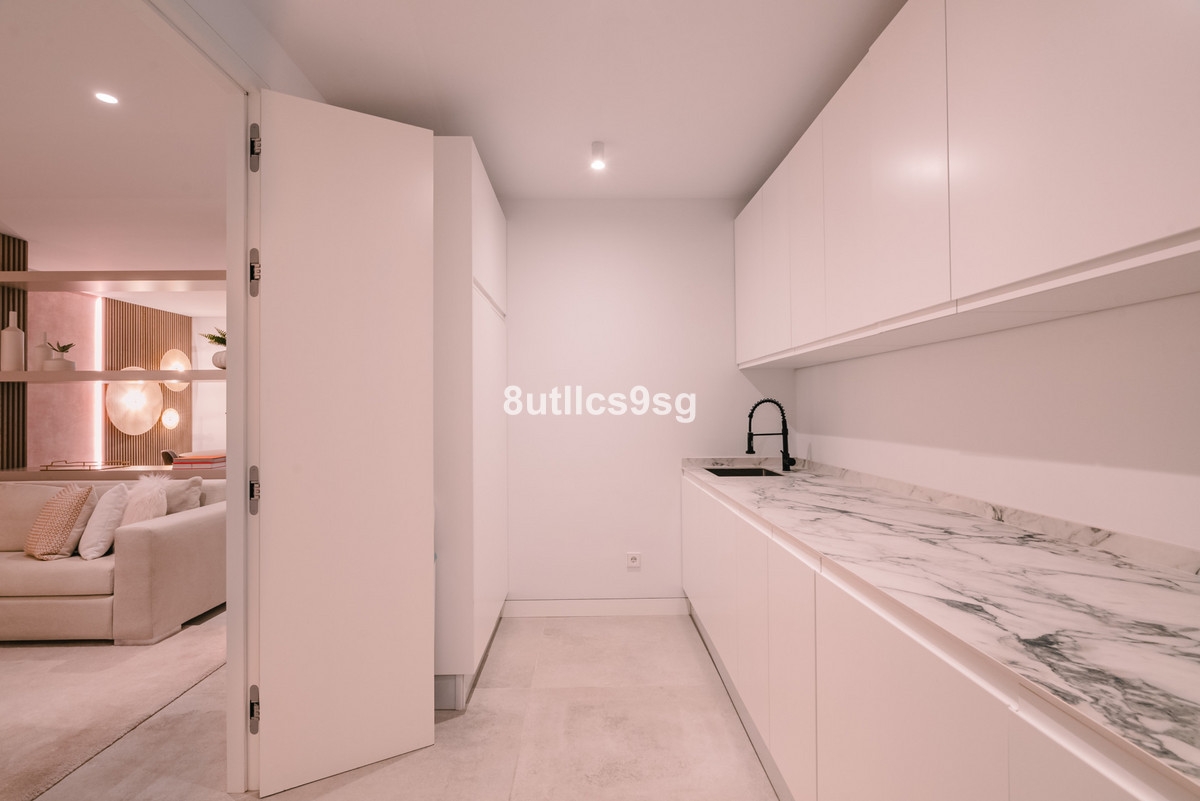 Se vende Villa - Chalet de 5 dormitorios en Costa Del Sol, Málaga, España
