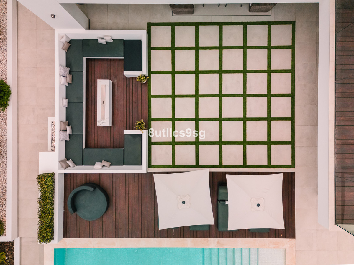 Se vende Villa - Chalet de 5 dormitorios en Costa Del Sol, Málaga, España