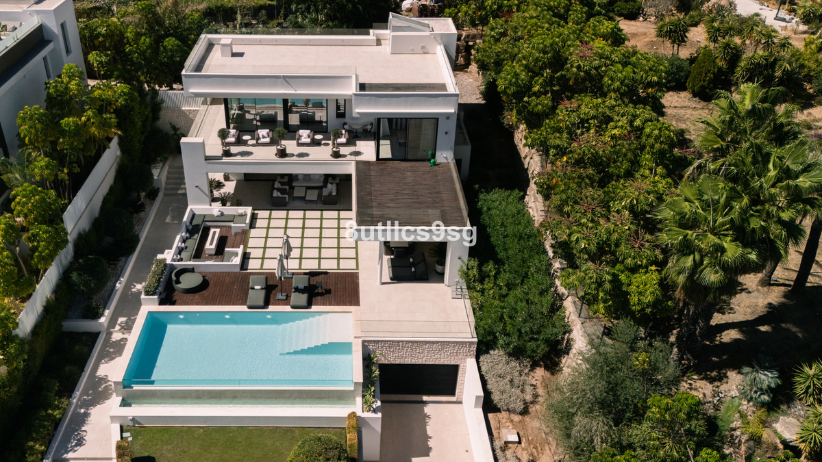 Se vende Villa - Chalet de 5 dormitorios en Costa Del Sol, Málaga, España