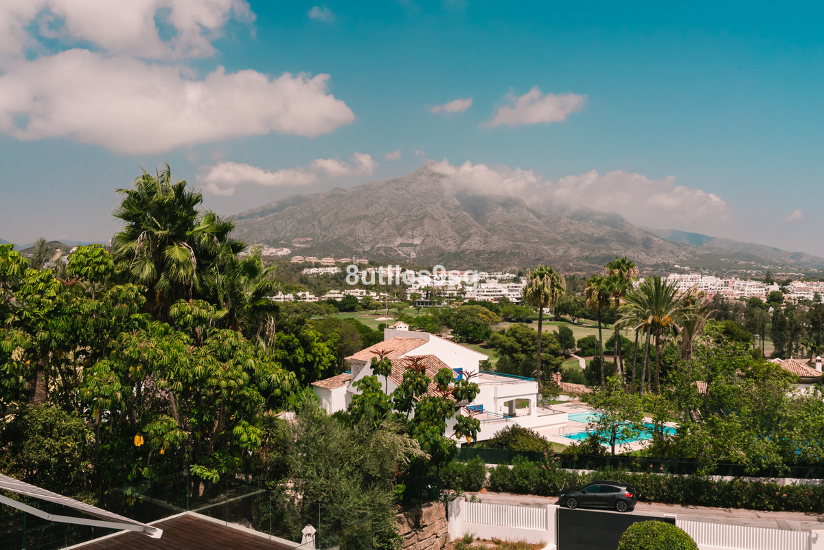 Se vende Villa - Chalet de 5 dormitorios en Costa Del Sol, Málaga, España