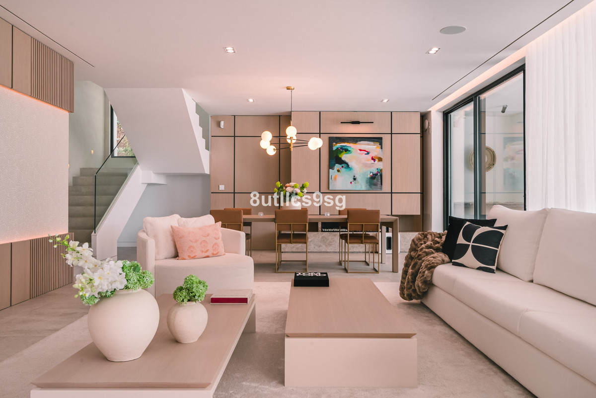 Se vende Villa - Chalet de 5 dormitorios en Costa Del Sol, Málaga, España