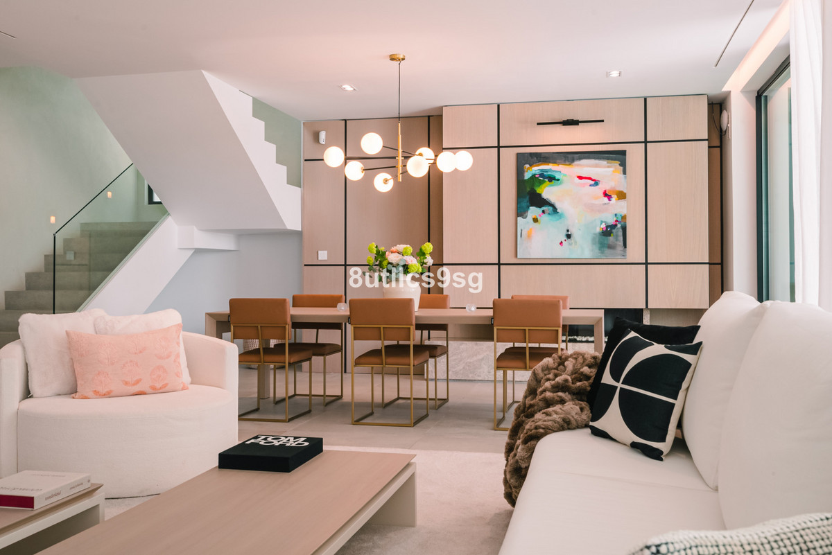Se vende Villa - Chalet de 5 dormitorios en Costa Del Sol, Málaga, España