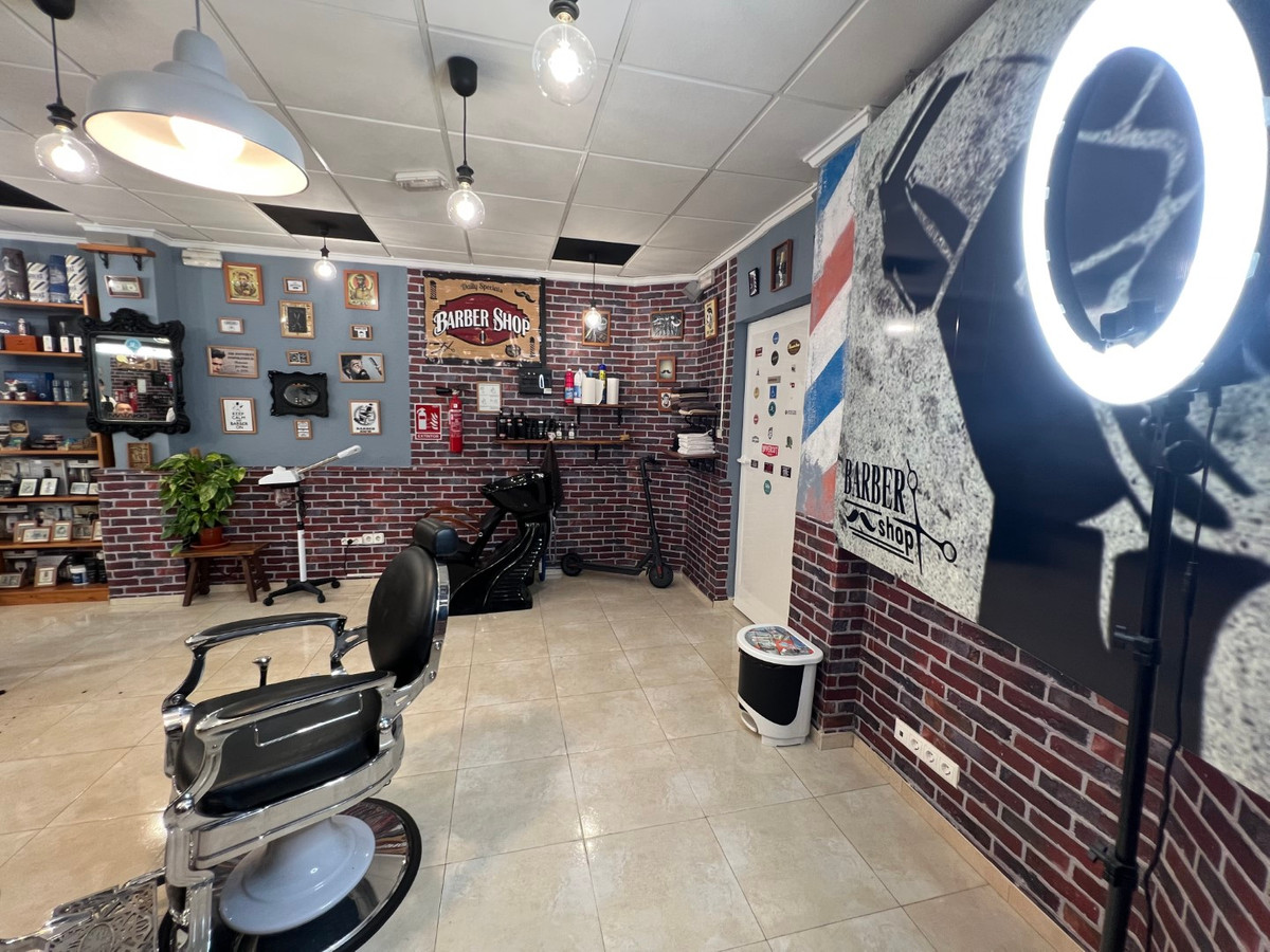 1 Bed Commercial unit for sale in Guardamar Del Segura Costa Blanca, Alicante, Spain
