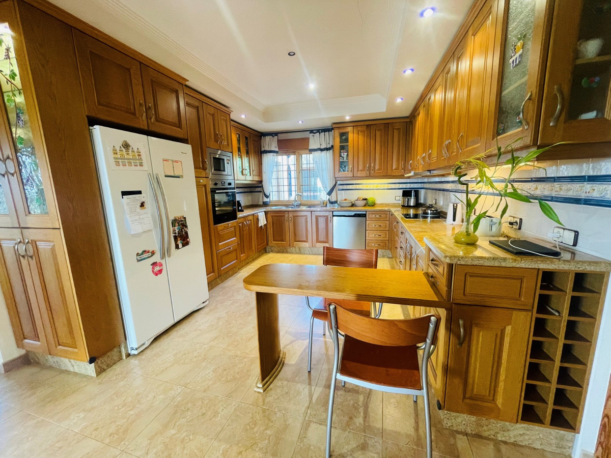 6 Bed Townhouse for sale in Altea Costa Blanca, Alicante, Spain