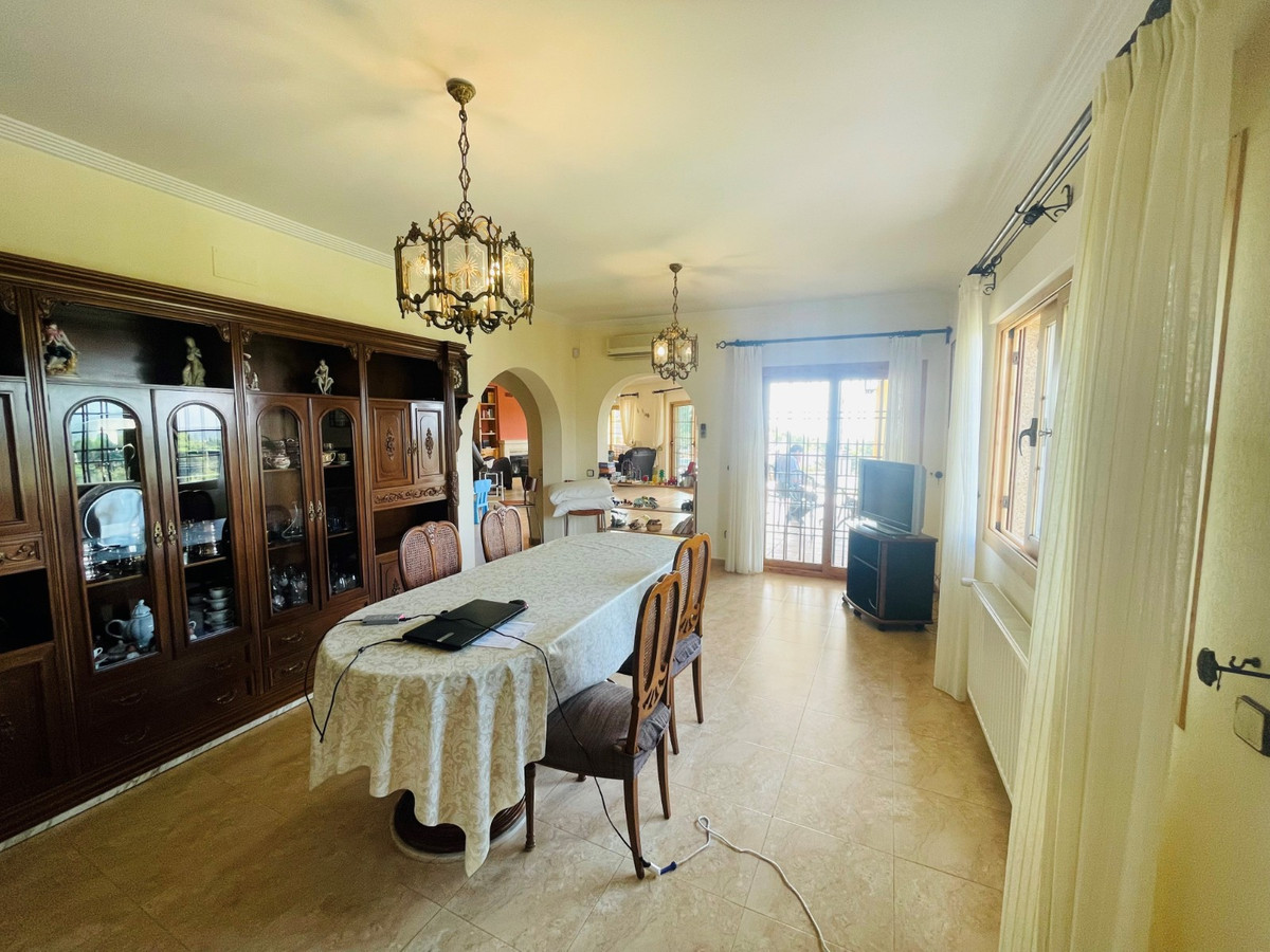6 Bed Townhouse for sale in Altea Costa Blanca, Alicante, Spain