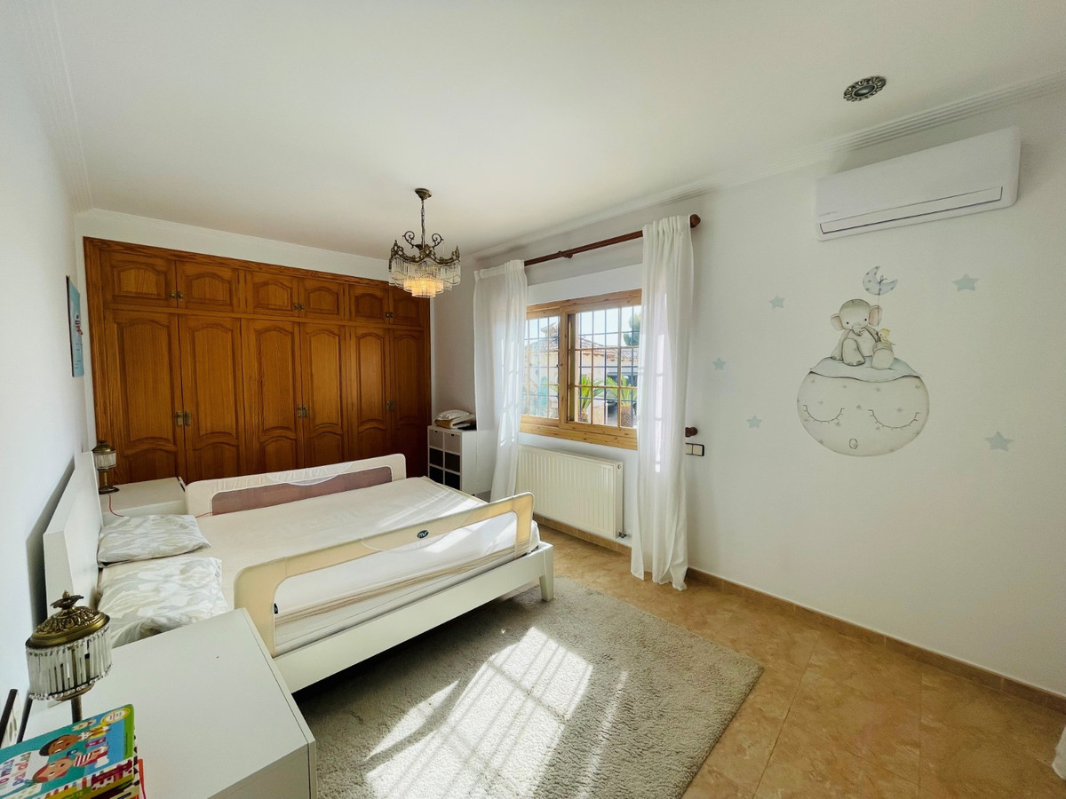 6 Bed Townhouse for sale in Altea Costa Blanca, Alicante, Spain