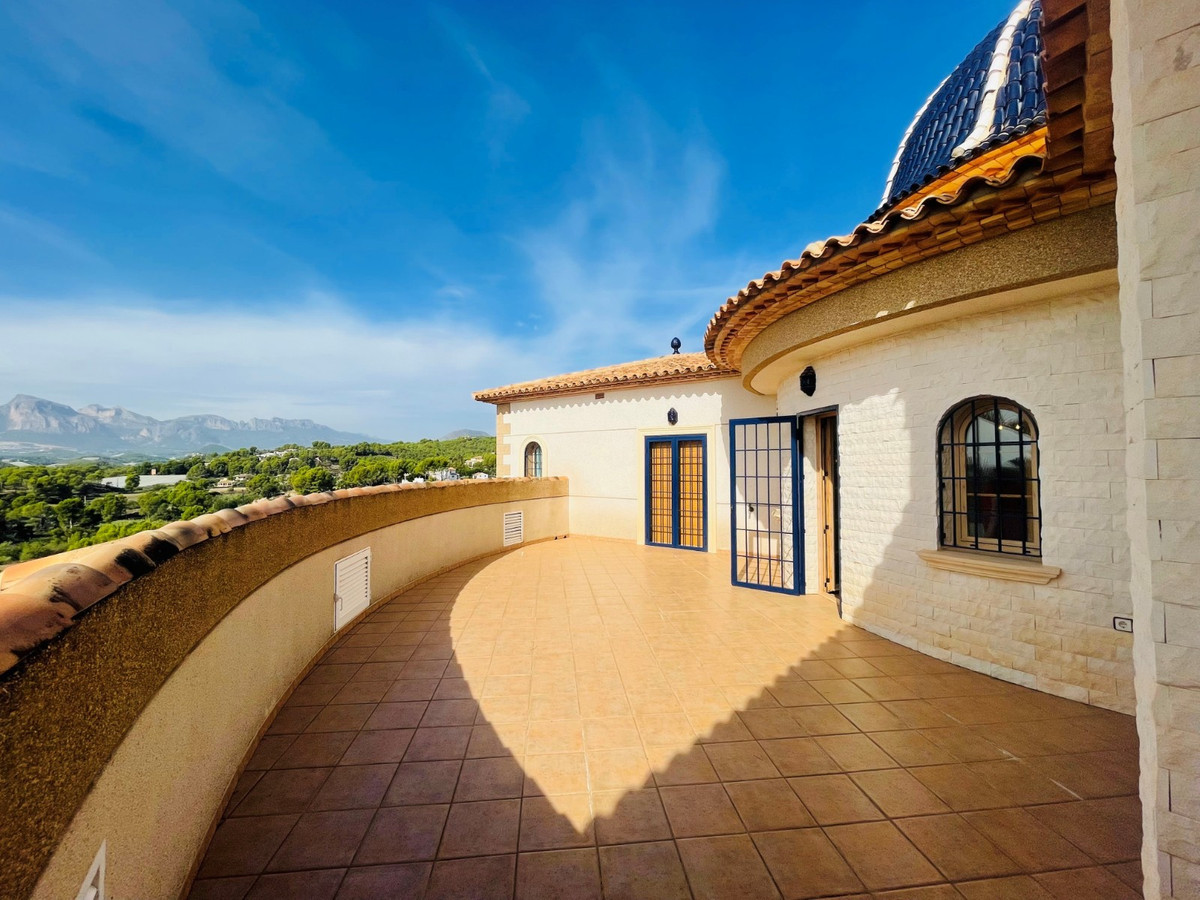 6 Bed Townhouse for sale in Altea Costa Blanca, Alicante, Spain