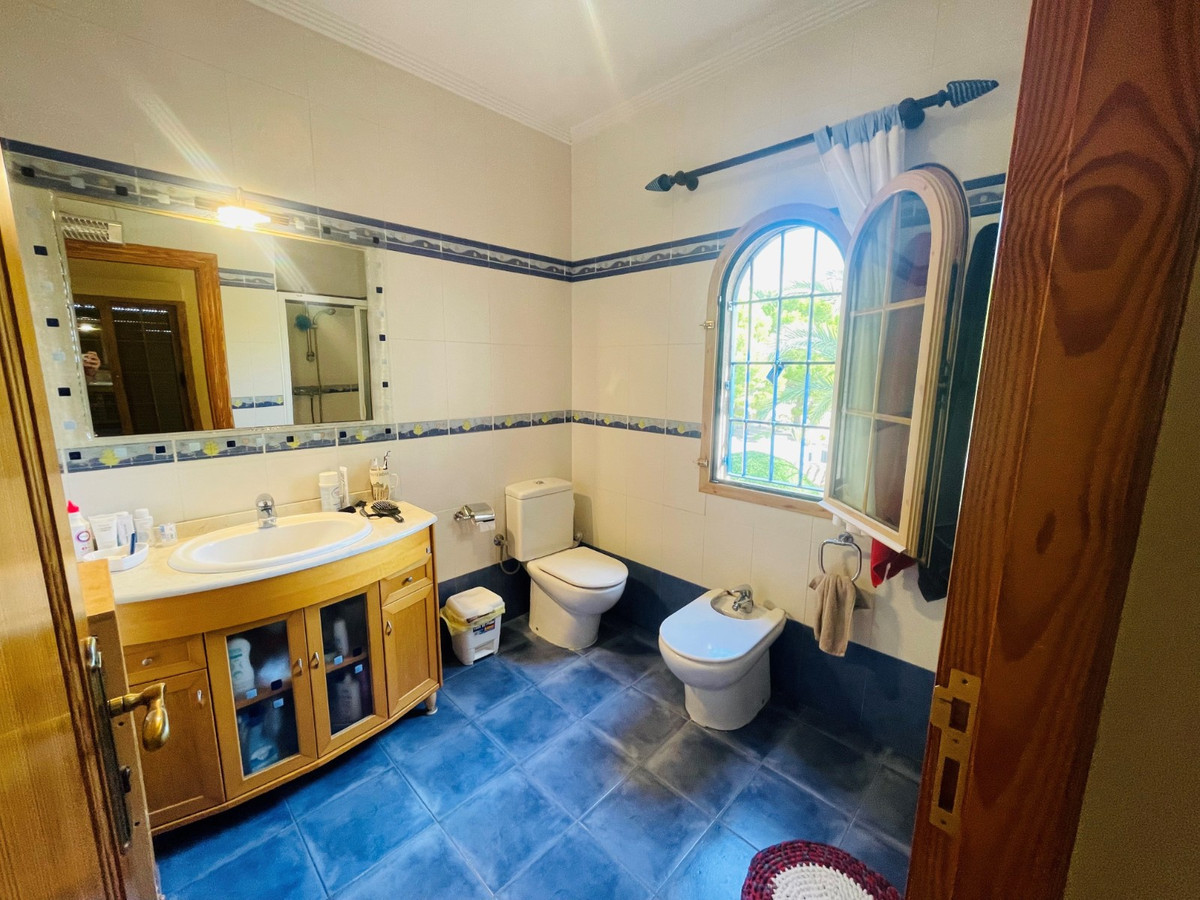 6 Bed Townhouse for sale in Altea Costa Blanca, Alicante, Spain