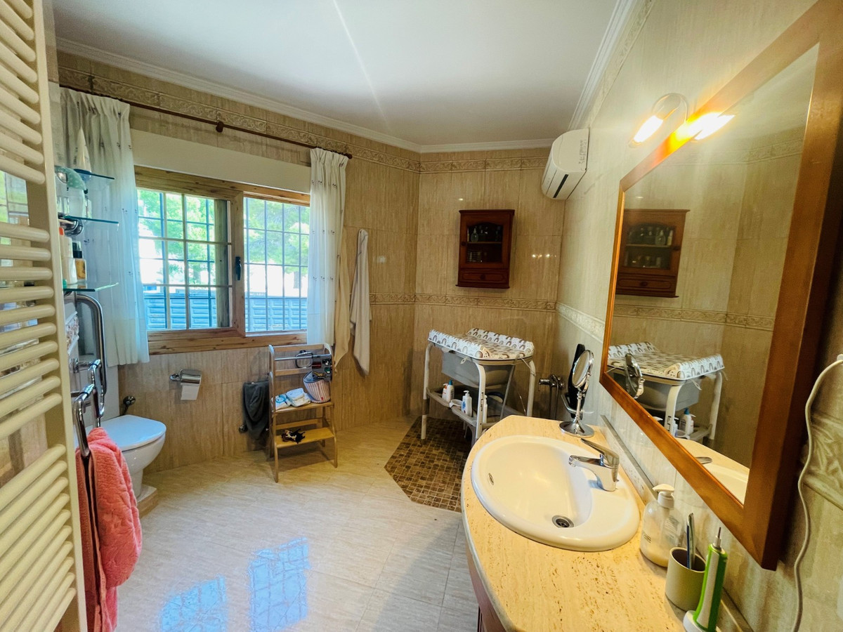 6 Bed Townhouse for sale in Altea Costa Blanca, Alicante, Spain