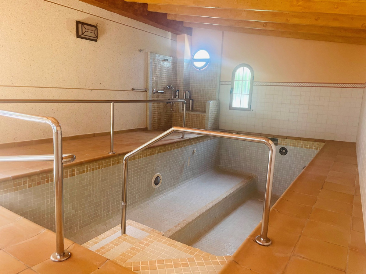 6 Bed Townhouse for sale in Altea Costa Blanca, Alicante, Spain