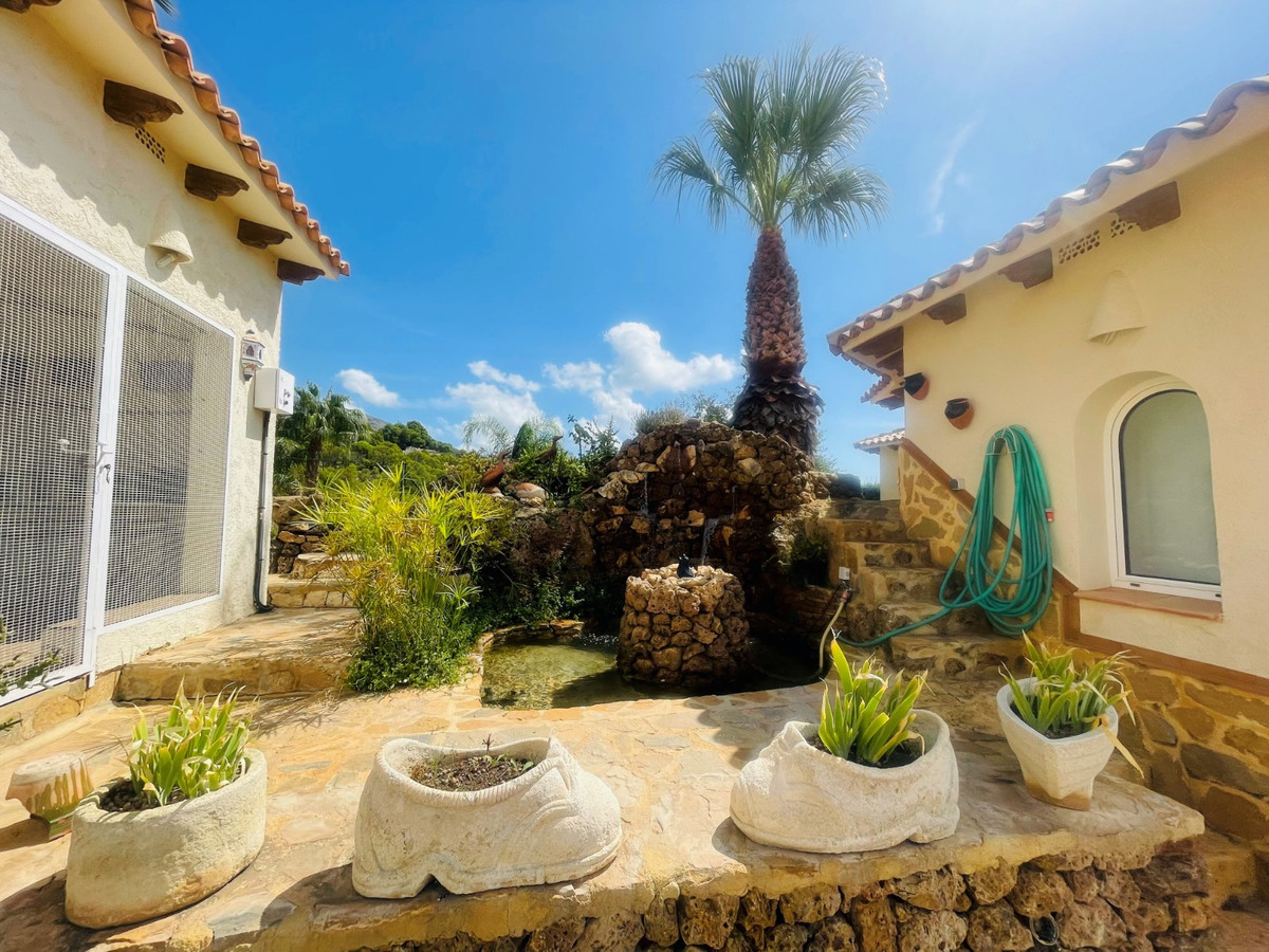 6 Bed Townhouse for sale in Altea Costa Blanca, Alicante, Spain