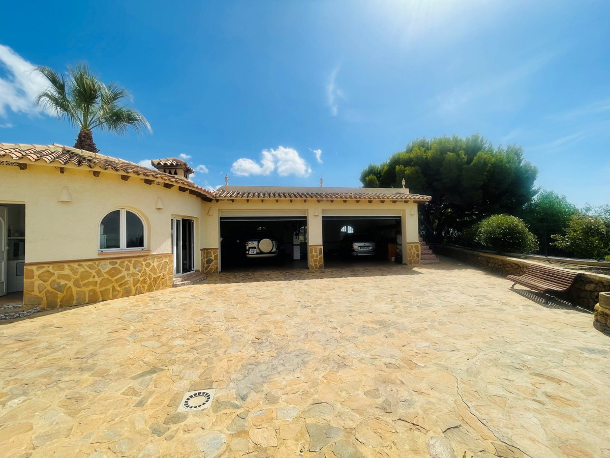 6 Bed Townhouse for sale in Altea Costa Blanca, Alicante, Spain