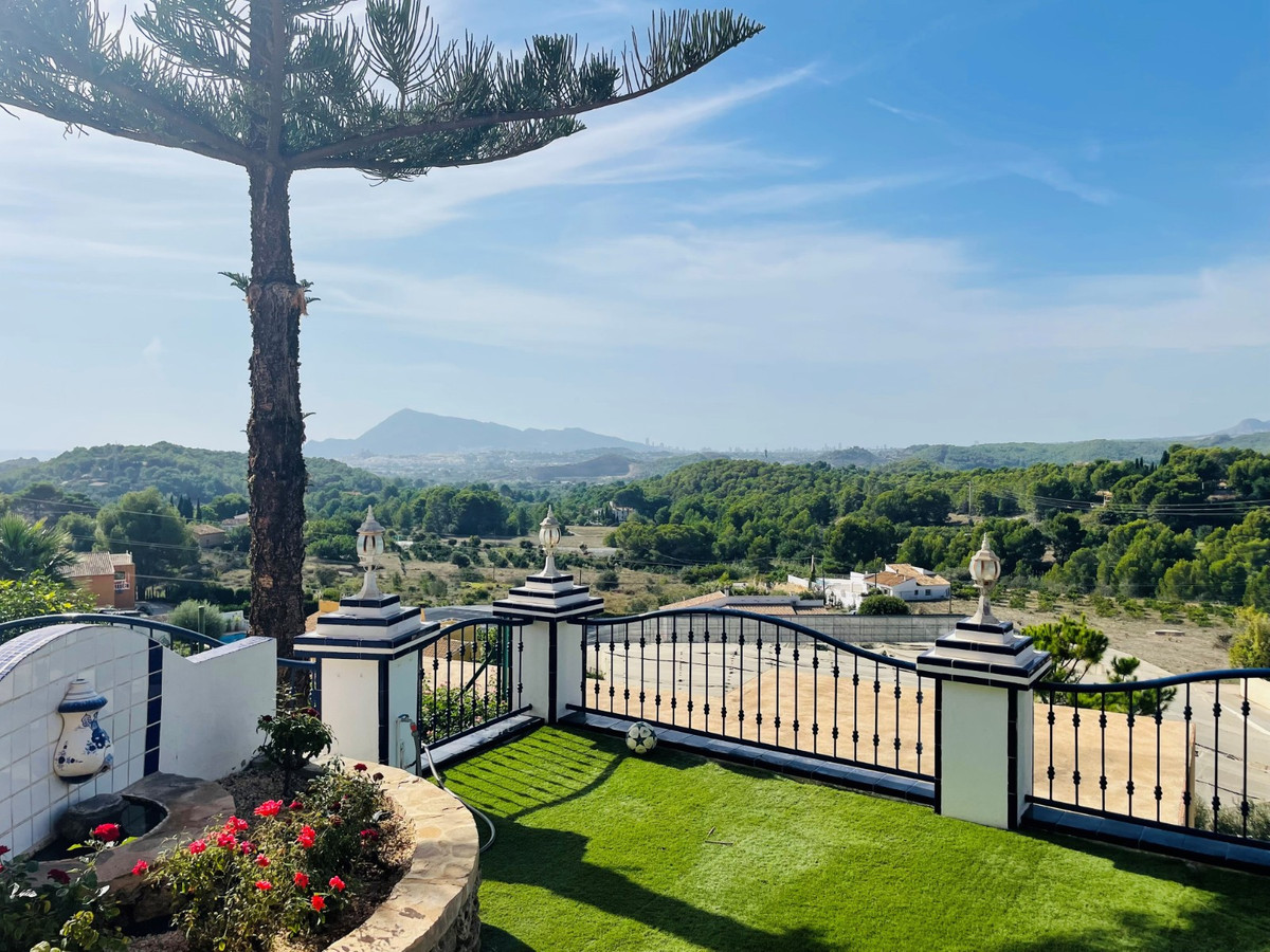 6 Bed Townhouse for sale in Altea Costa Blanca, Alicante, Spain