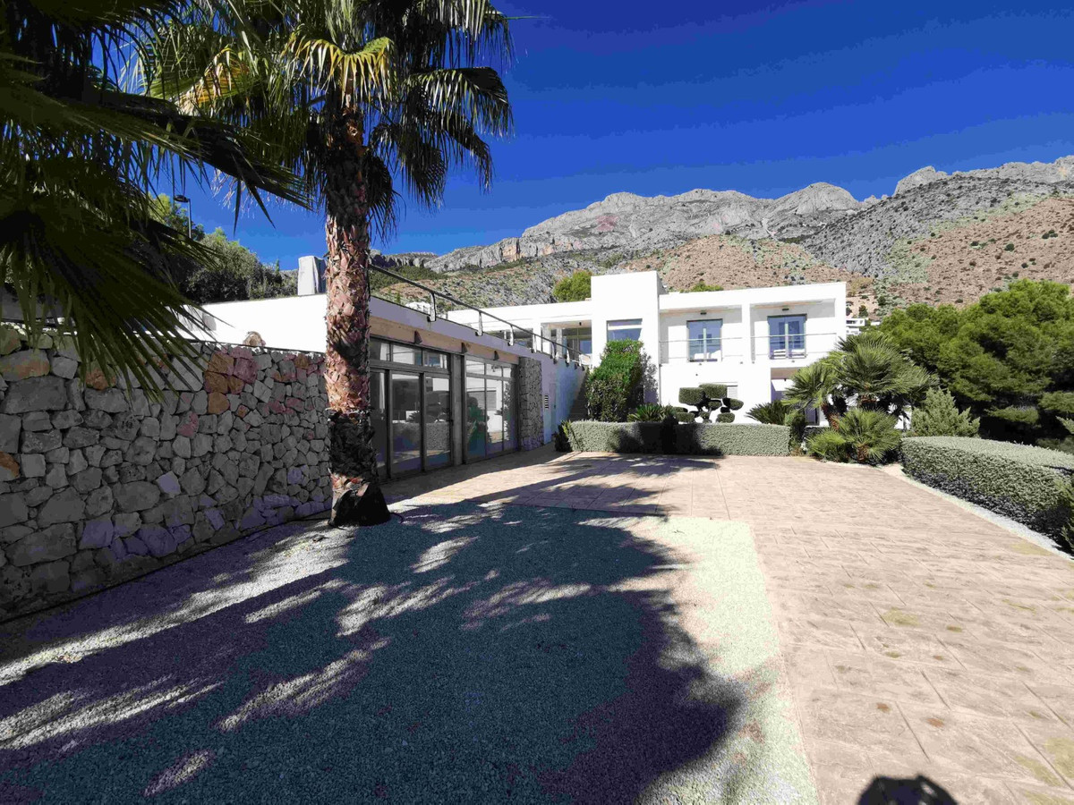 5 Bed Townhouse for sale in Altea Costa Blanca, Alicante, Spain
