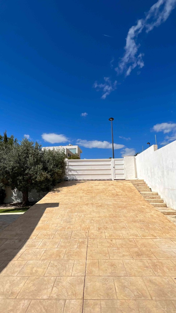 5 Bed Townhouse for sale in Altea Costa Blanca, Alicante, Spain