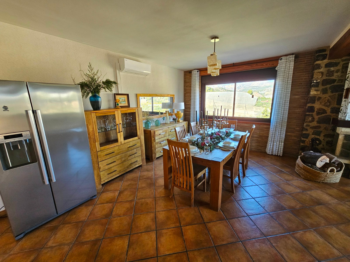 6 Bed Townhouse for sale in Callosa Den Sarria Costa Blanca, Alicante, Spain