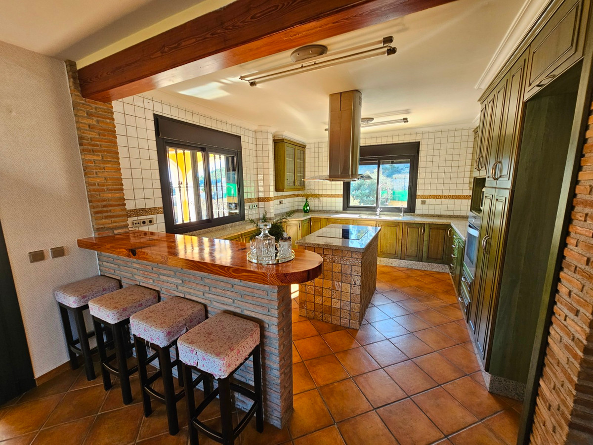6 Bed Townhouse for sale in Callosa Den Sarria Costa Blanca, Alicante, Spain