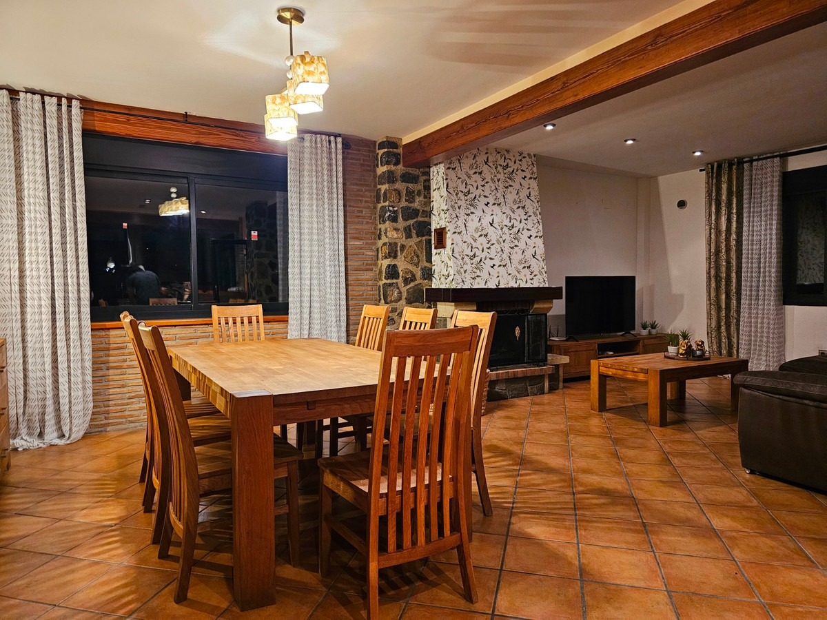 6 Bed Townhouse for sale in Callosa Den Sarria Costa Blanca, Alicante, Spain