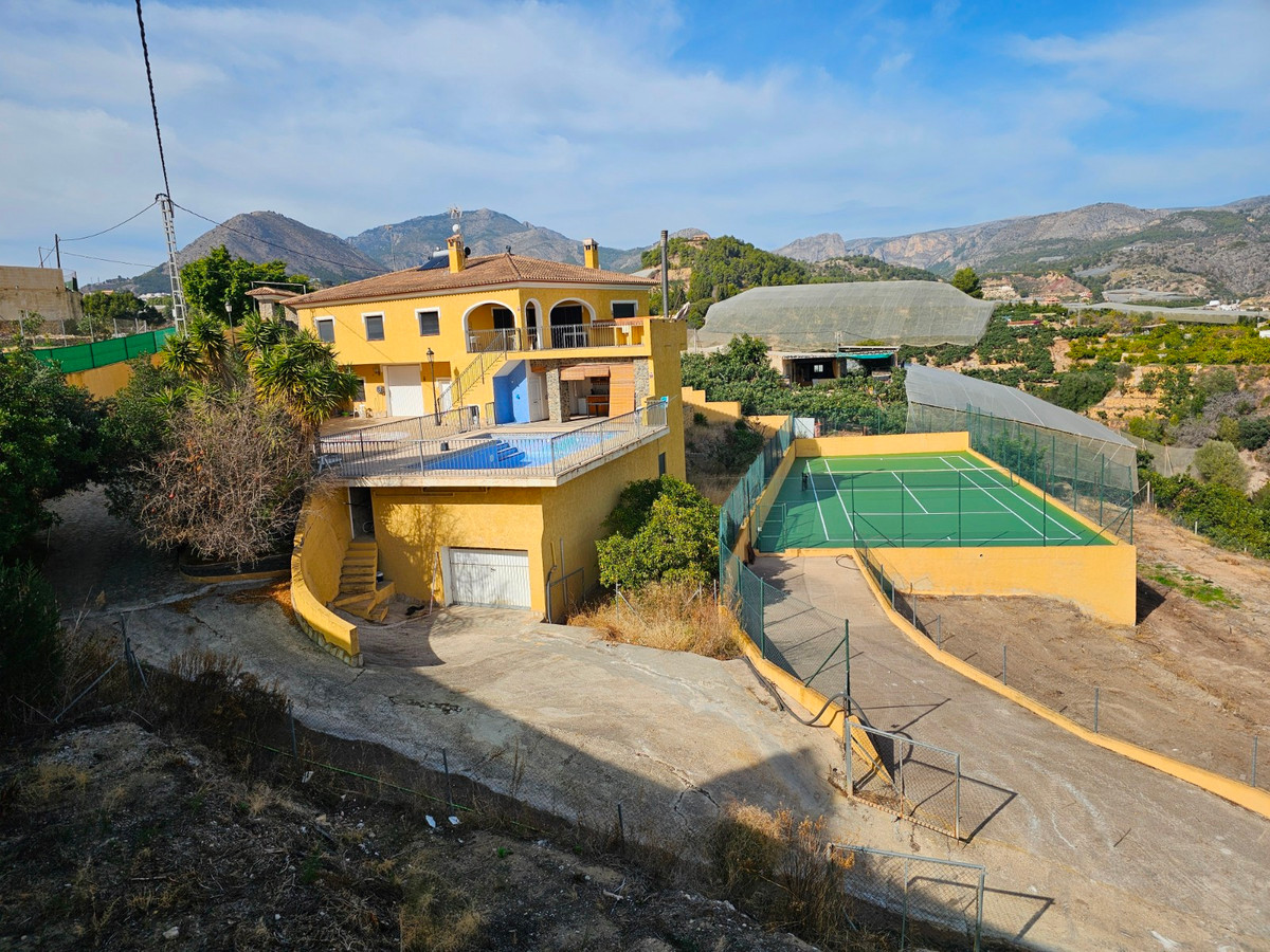 6 Bed Townhouse for sale in Callosa Den Sarria Costa Blanca, Alicante, Spain