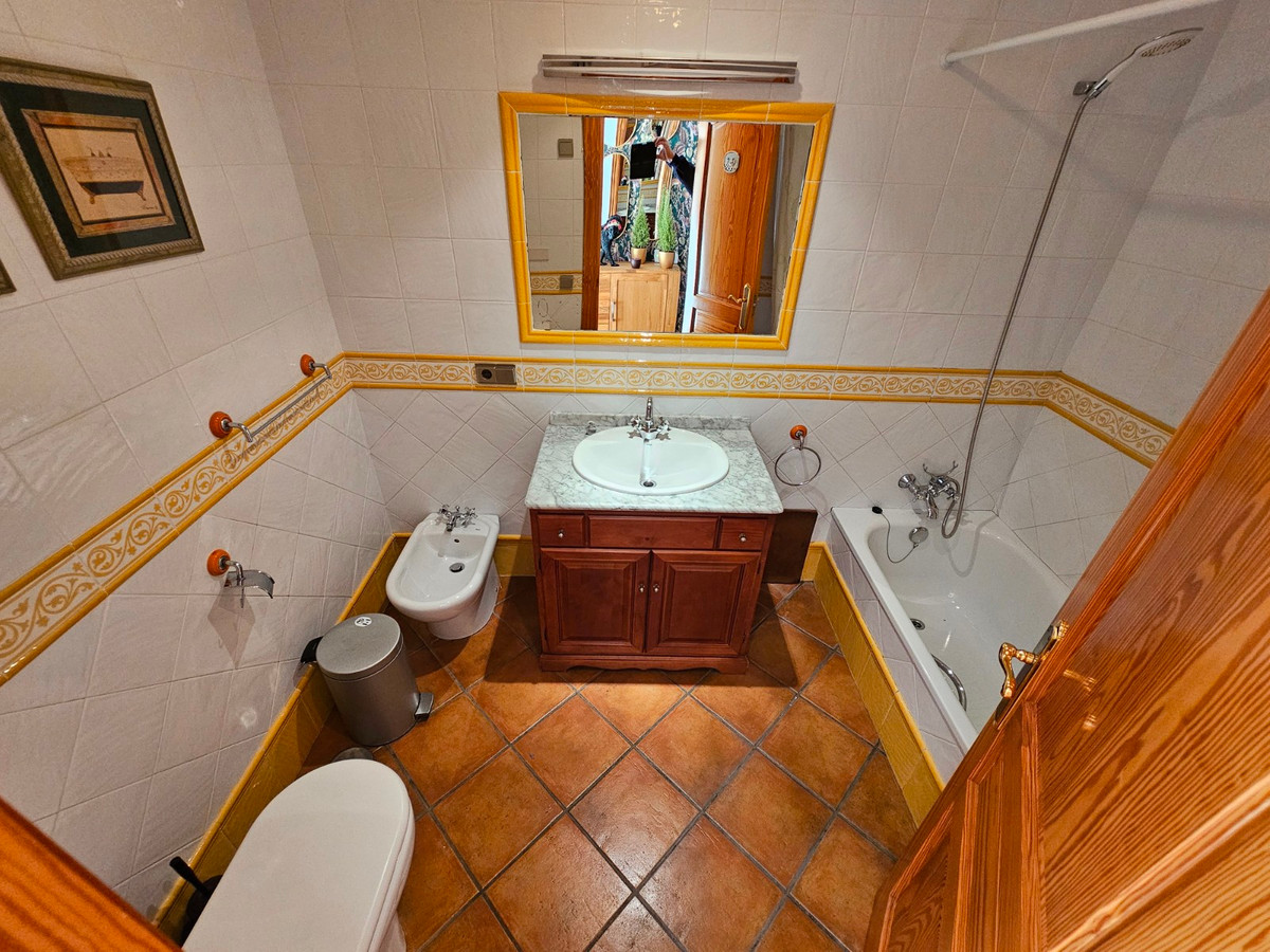 6 Bed Townhouse for sale in Callosa Den Sarria Costa Blanca, Alicante, Spain