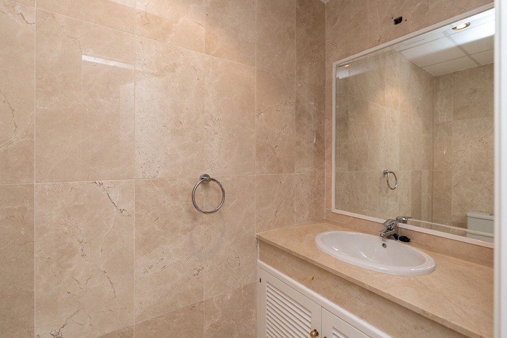 2 Bed Apartment for sale in Elviria Costa Del Sol, Málaga, Spain
