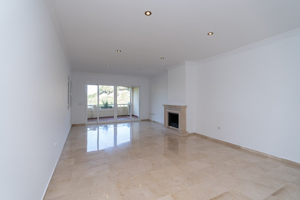2 Bed Apartment for sale in Elviria Costa Del Sol, Málaga, Spain