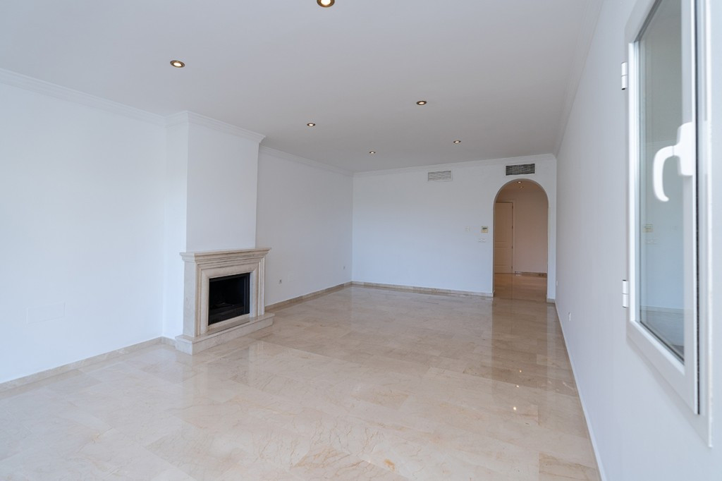 2 Bed Apartment for sale in Elviria Costa Del Sol, Málaga, Spain